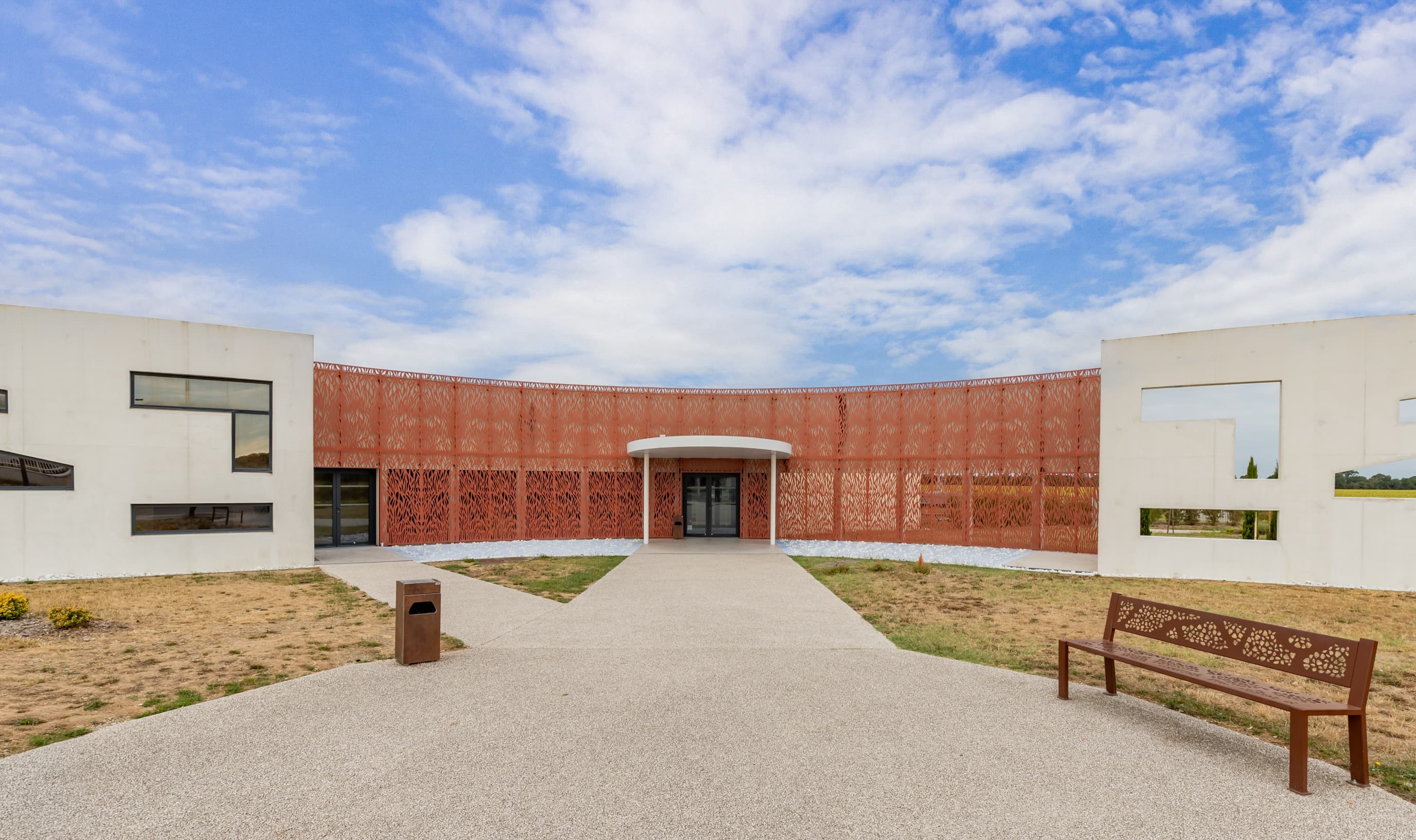 Façade du crématorium de Villefranche de Lauragais